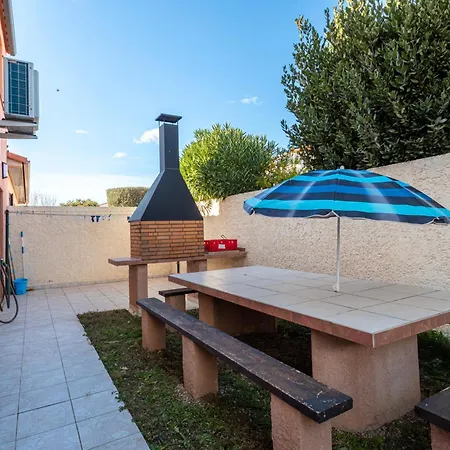 Climatise Avec Grande Piscine