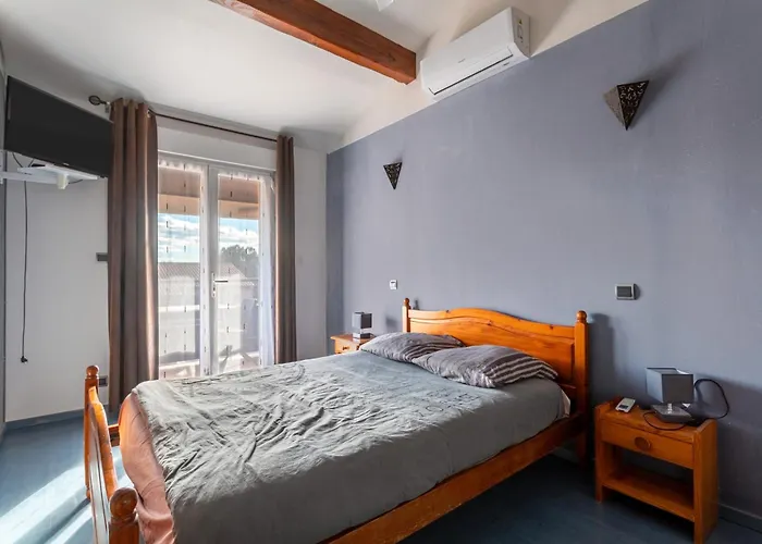 Climatise Avec Grande Piscine Villa *